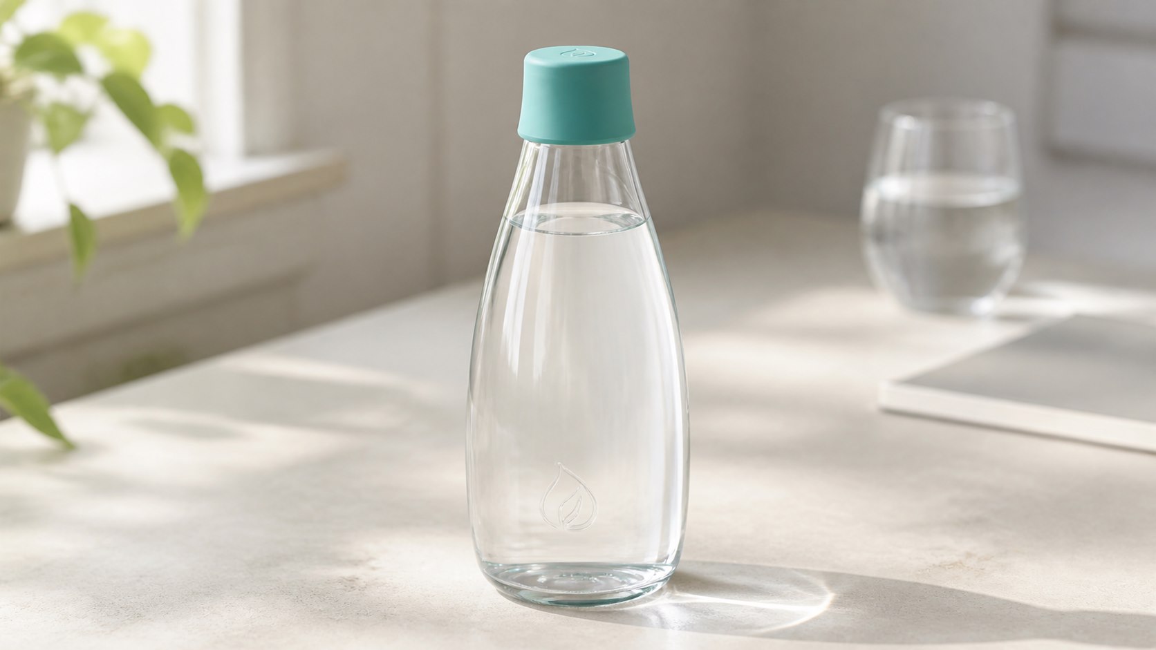 Retap Original 08 800 ml: Glasflasche für mehr Wasser am Schreibtisch